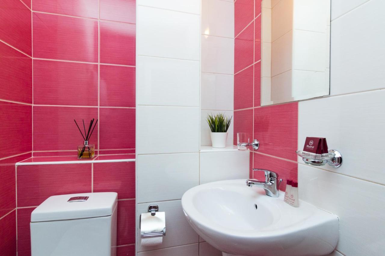 Family Hotel Madrid Sofya Dış mekan fotoğraf