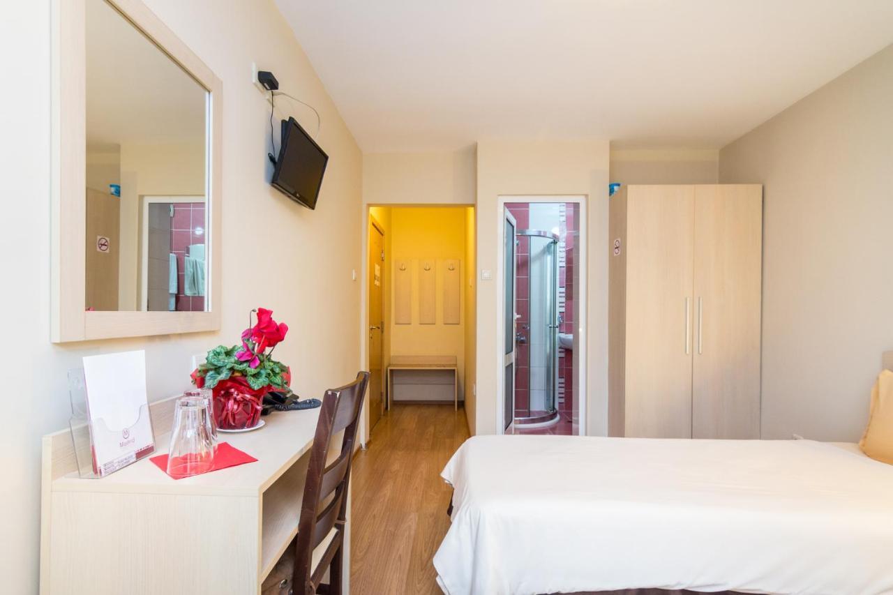 Family Hotel Madrid Sofya Dış mekan fotoğraf