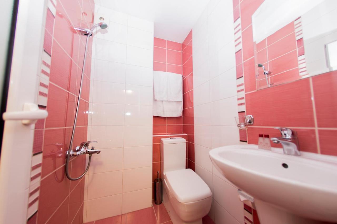 Family Hotel Madrid Sofya Dış mekan fotoğraf