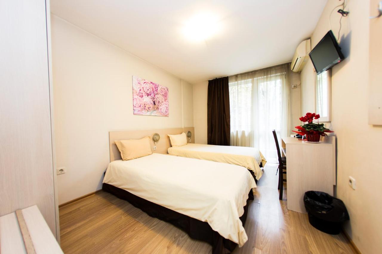 Family Hotel Madrid Sofya Dış mekan fotoğraf