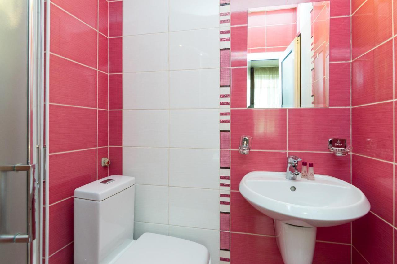Family Hotel Madrid Sofya Dış mekan fotoğraf