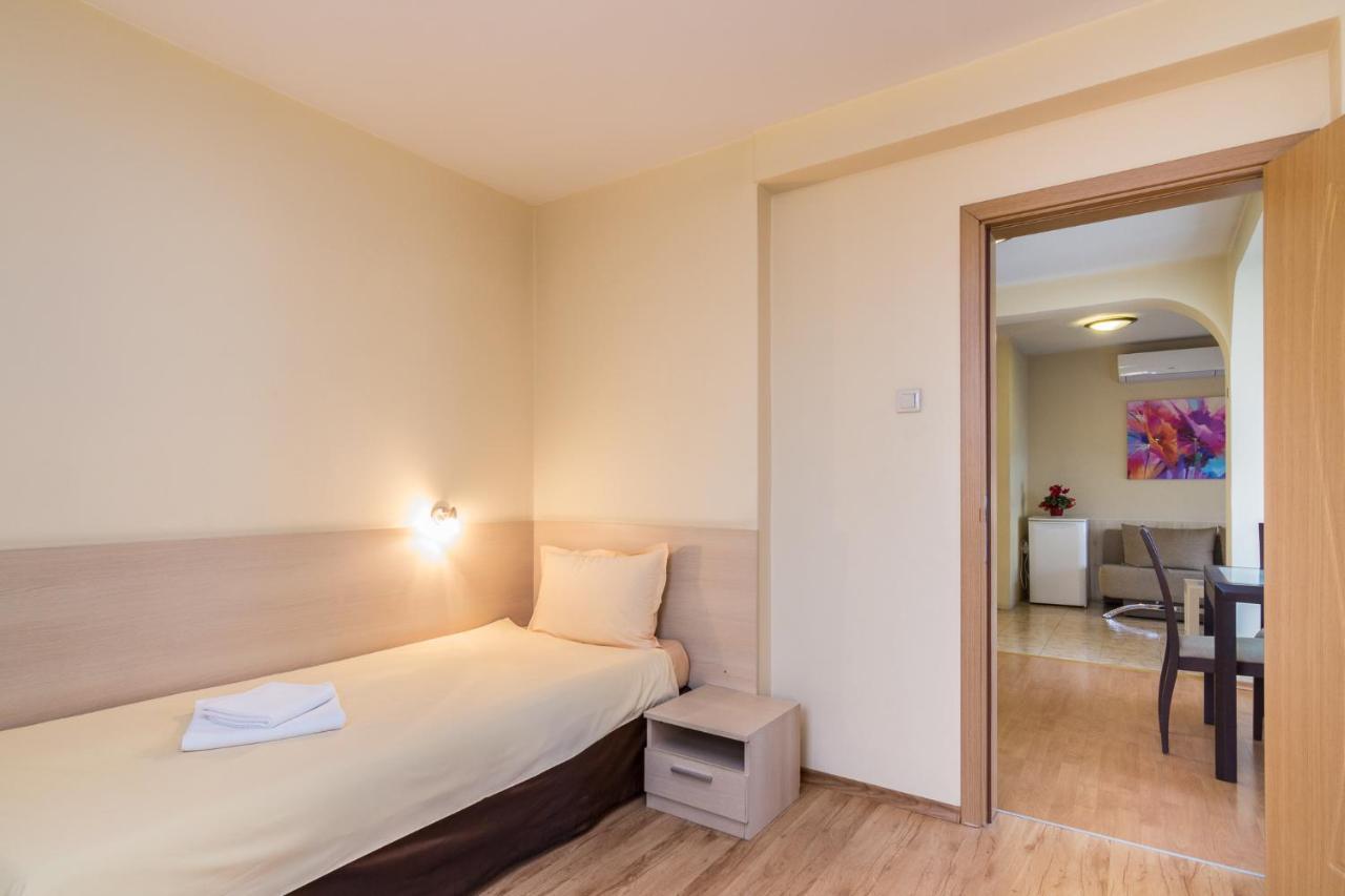 Family Hotel Madrid Sofya Dış mekan fotoğraf
