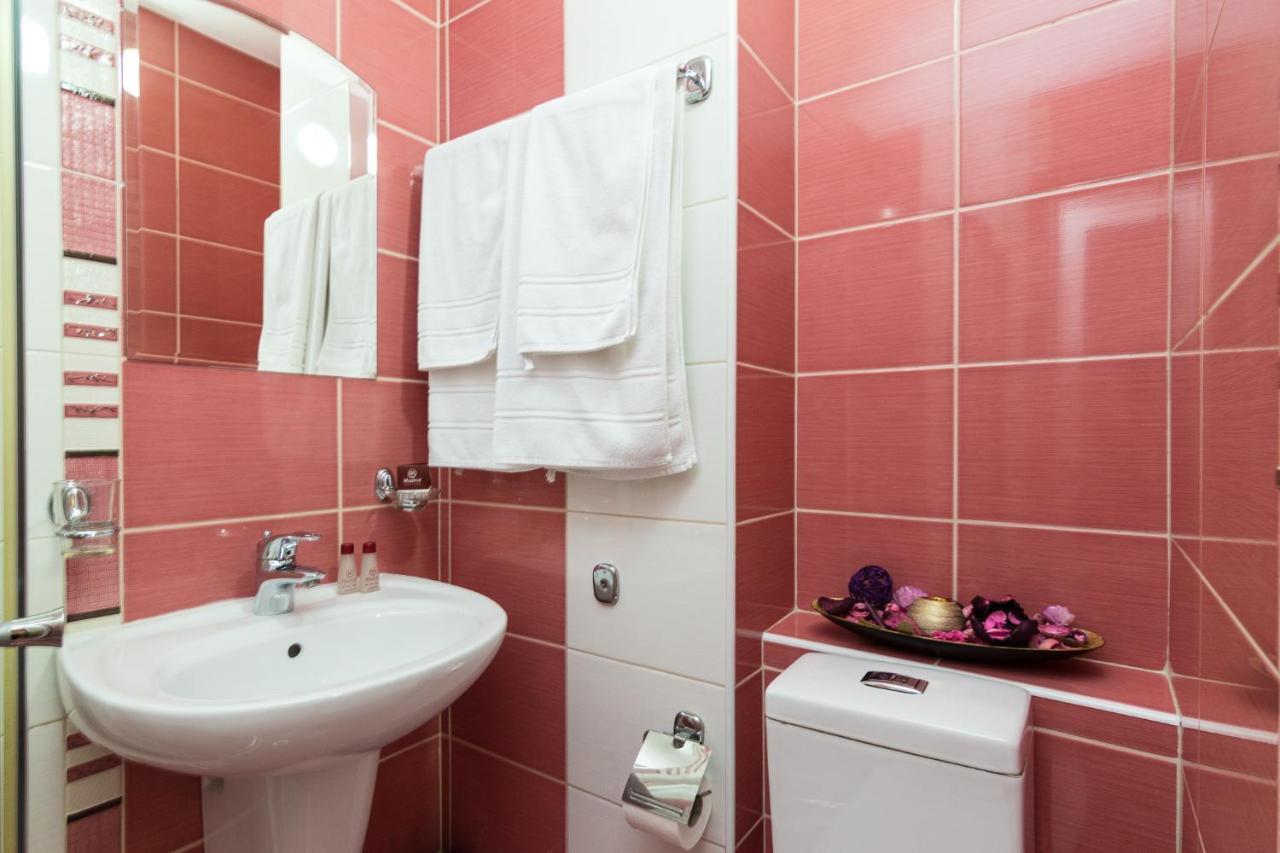 Family Hotel Madrid Sofya Dış mekan fotoğraf